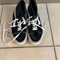 Vans Women’s Size 8 - New 
