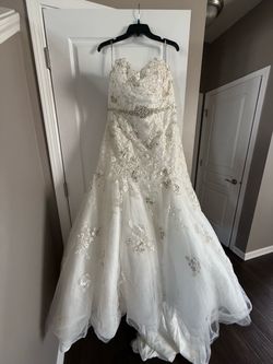 Wedding dress size 18 Maggie Sottero Sweetheart neckline