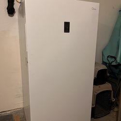 Midea Upright  Freezer/fridge