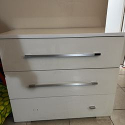 White Modern 2-Piece Dresser + Mirror Set – Great Deal!