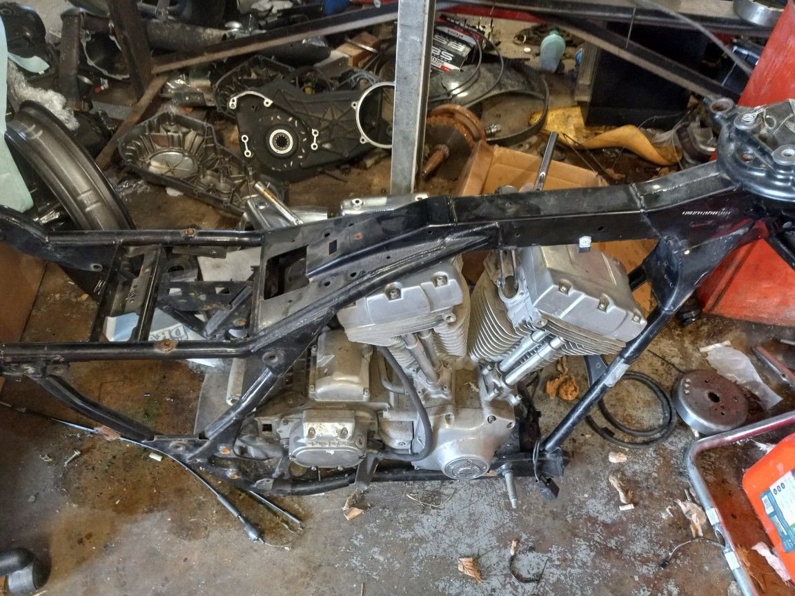 Harley 2007 Touring Frame And Swingarm Clear Blue Title