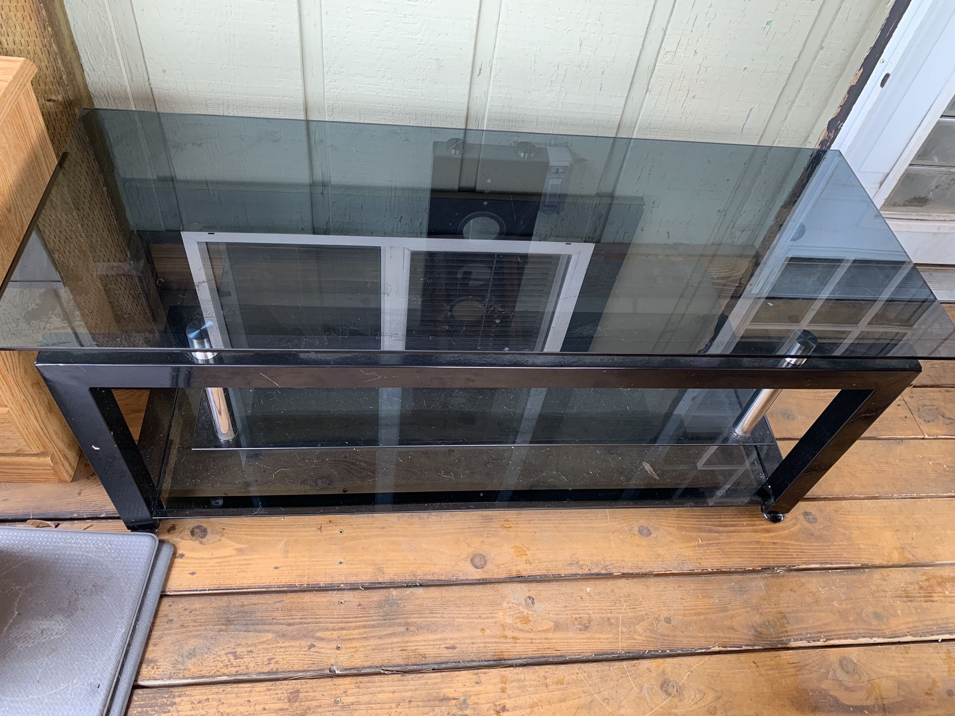 Glass/metal TV Stand/table 