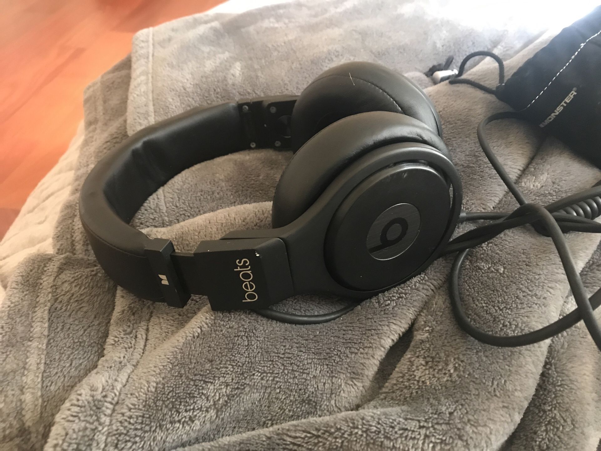 Beats Pro Beats by Dr Dre detox headphones