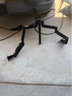 Computer monitors arm