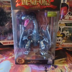 Yu-Gi-Oh Blue White Dragon Figure Limited Edition 00401