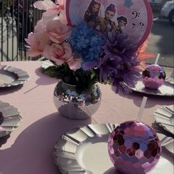 K-pop center pieces 7 of them