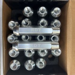 Extended Lug Nuts