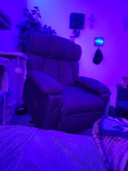 Heated Massage Chair. 800