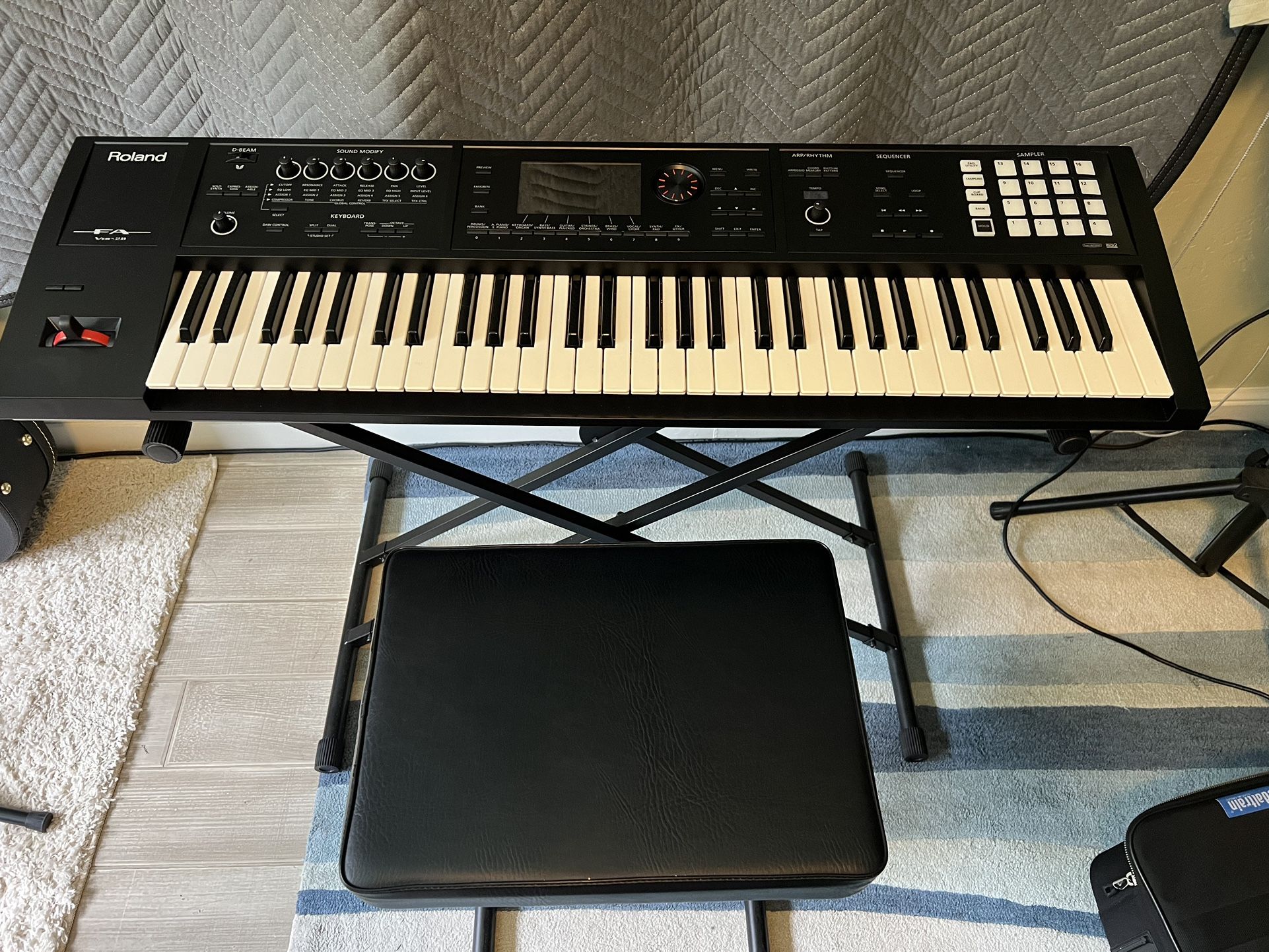 Roland FA-06 61 key Keyboard Workstation (mint, Brand New Condition)