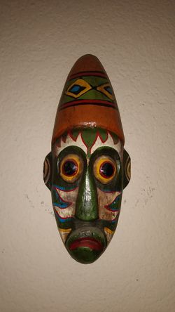 Carved wooden tiki-mask vintage 8" hand painted