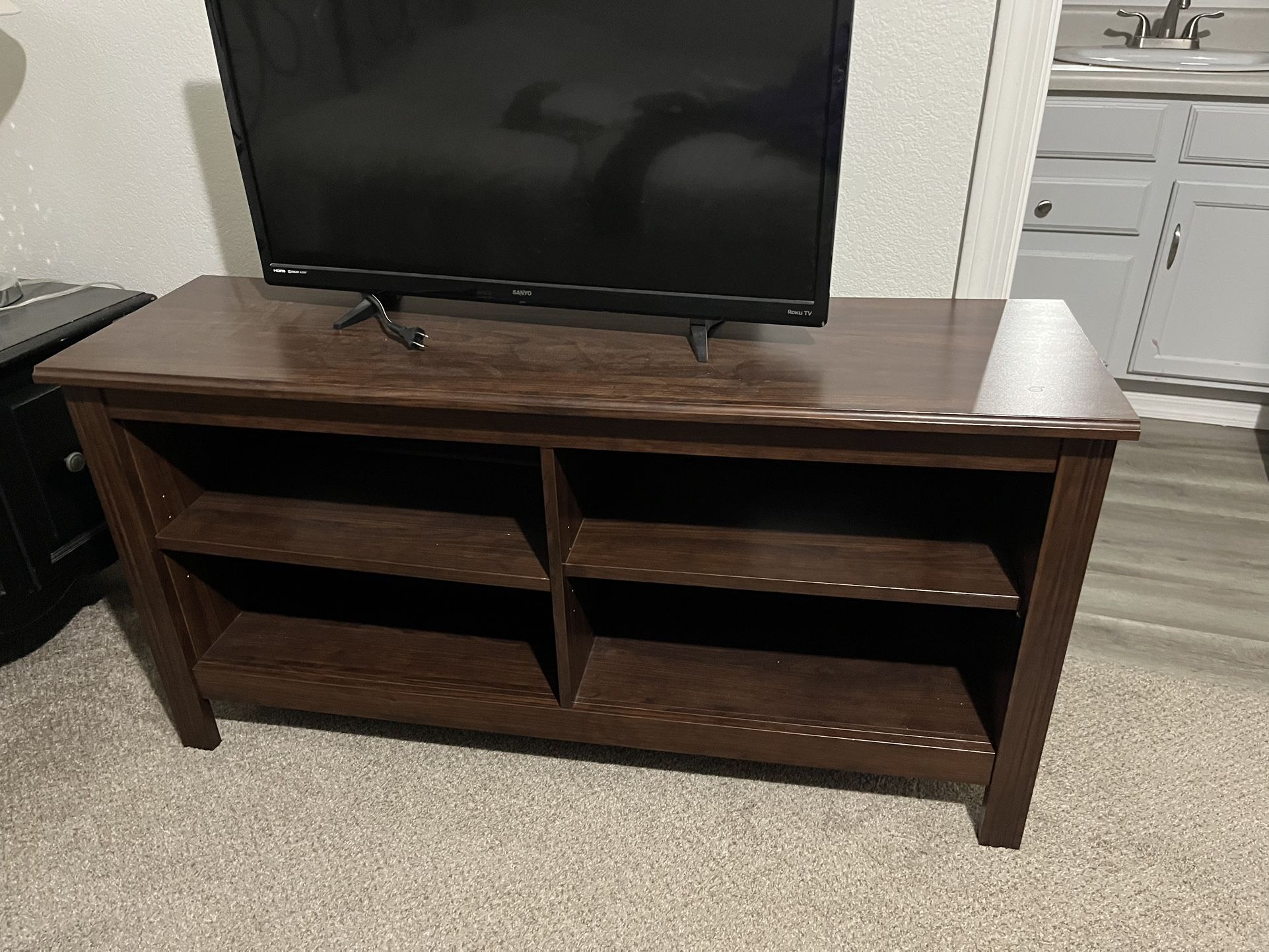 Dresser/ Stand