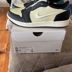 NEW. WMNS,Air Jordan Low 