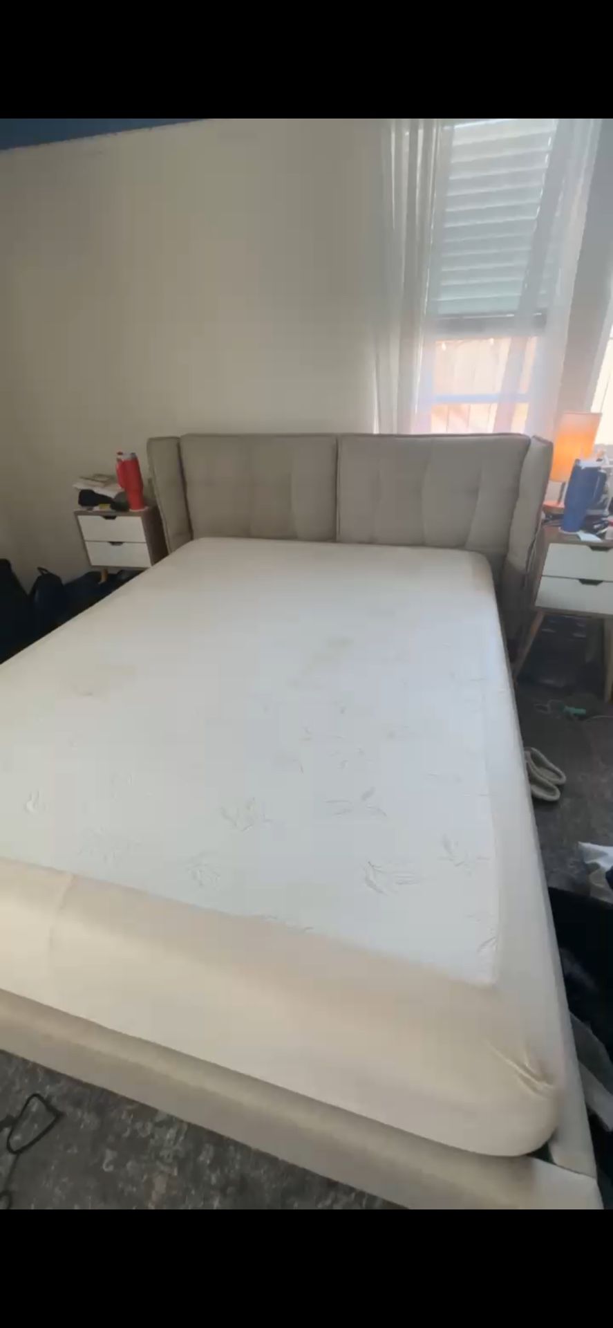 Queen Size bed Frame And Mattress 