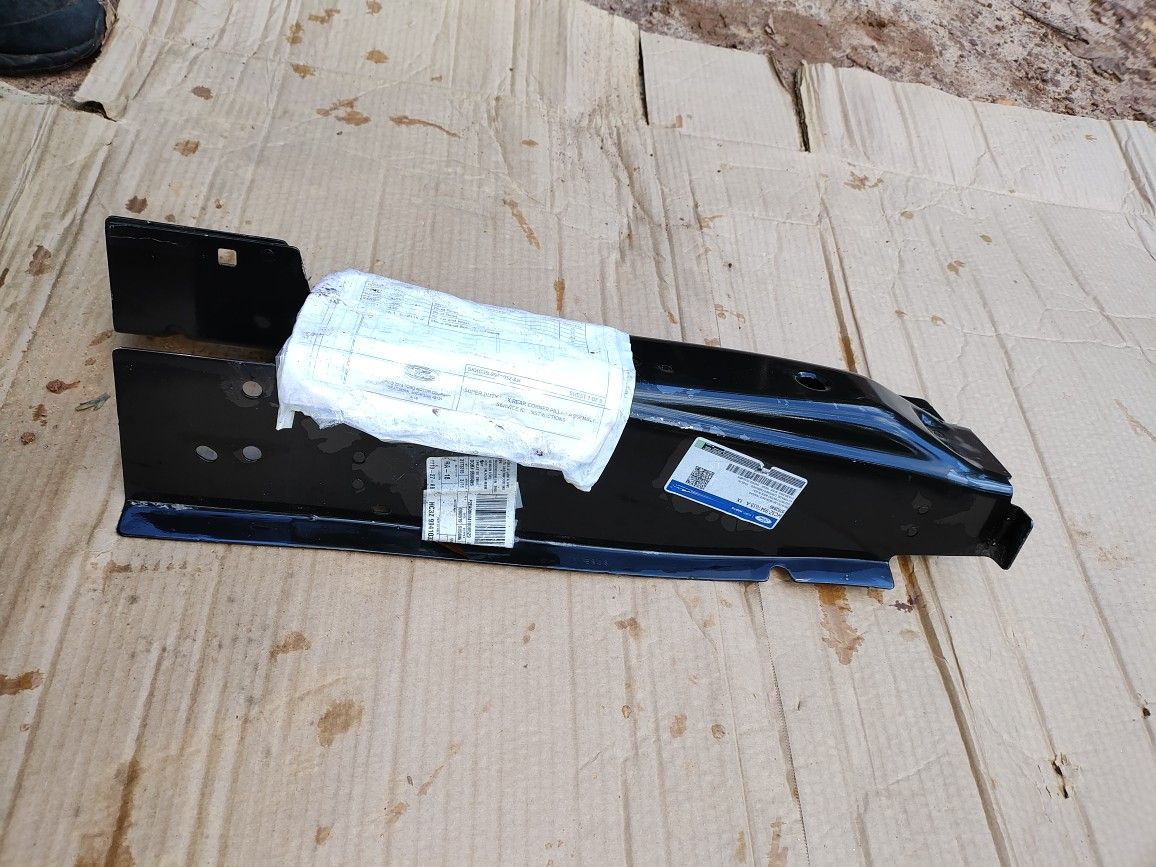 2017 To 2022 Ford Super Duty Brand New Bed Corner Piece OEM Original
