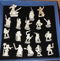 18 Vintage metal toys figures
