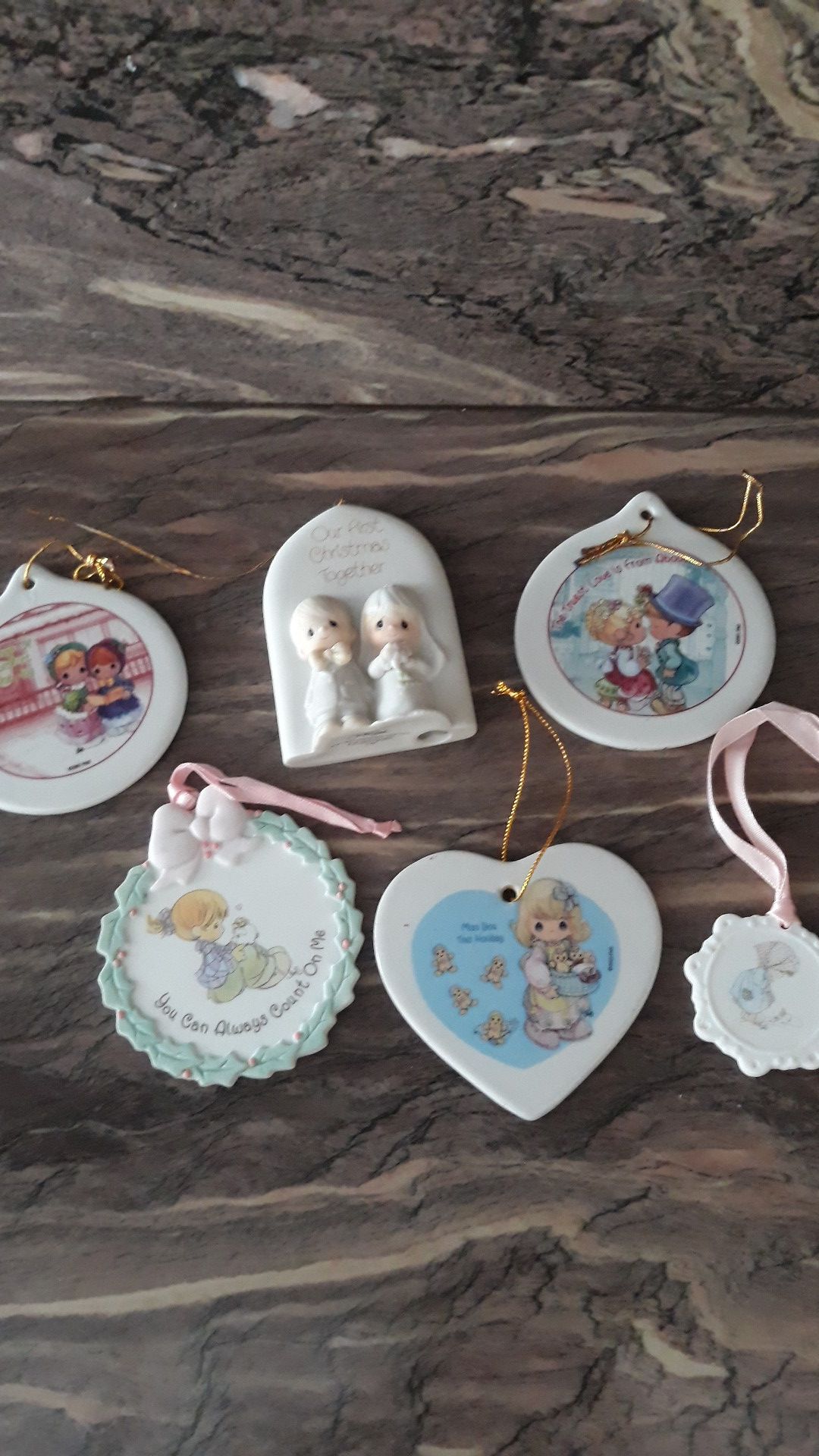 Precious moments ornamentos