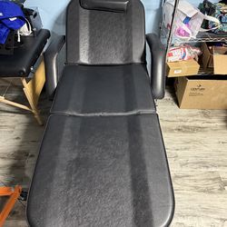 Electric treatment chair