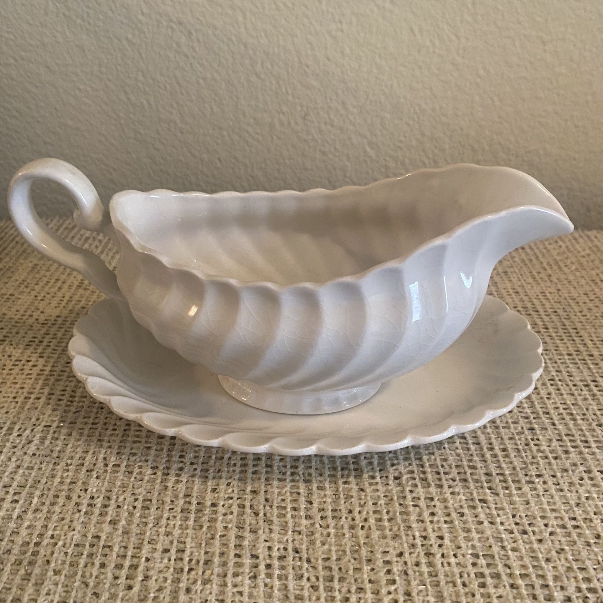 Johnson Brothers Regency Gravy Boat With Underplate Relish Dish All White