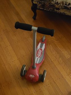 Little Scooter Radio Flyer