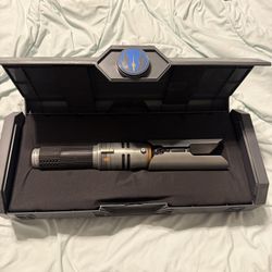 Galaxy’s edge Cal Kestis Lightsaber