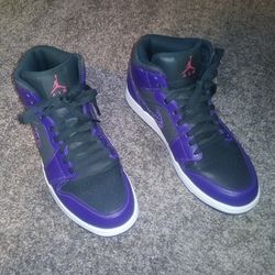 Nike 2011 Air Jordan 1 Mid Purple Anthracite Size 9.5 Nice Condition See Pics 