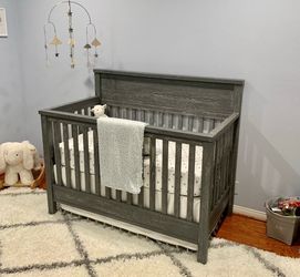 Pottery Barn Charlie Convertible Crib/Toddler Bed
