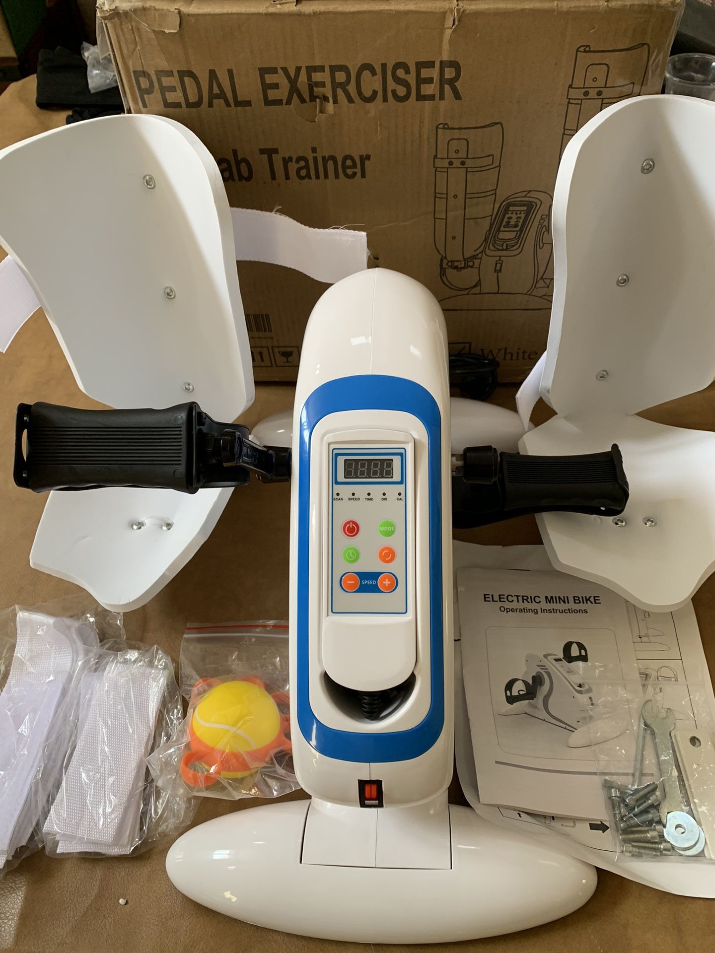 DGQM Electric Pedal Exercise Bike for Leg and arm Exercise Rehabilitation Training, Electric Pedal Exercise Bike with Leg Guards Leg Guards can be Rem