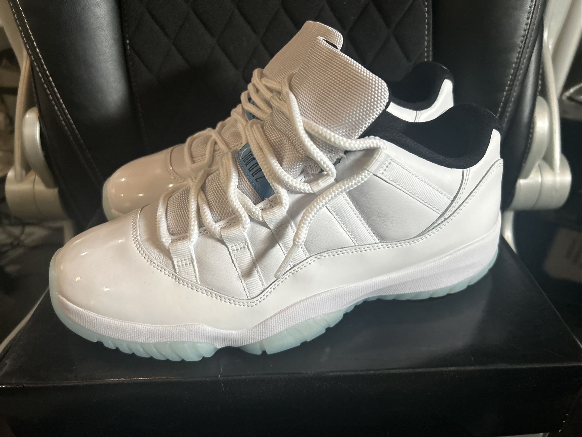 Jordan 11 Low Legend Blue
