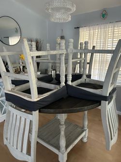 Kitchen Setup Table/Chairs
