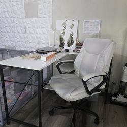 White computer desk and chair