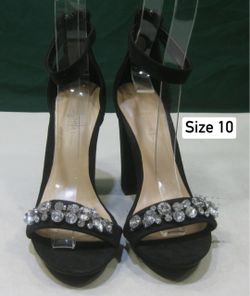 New women’s shoes size 10