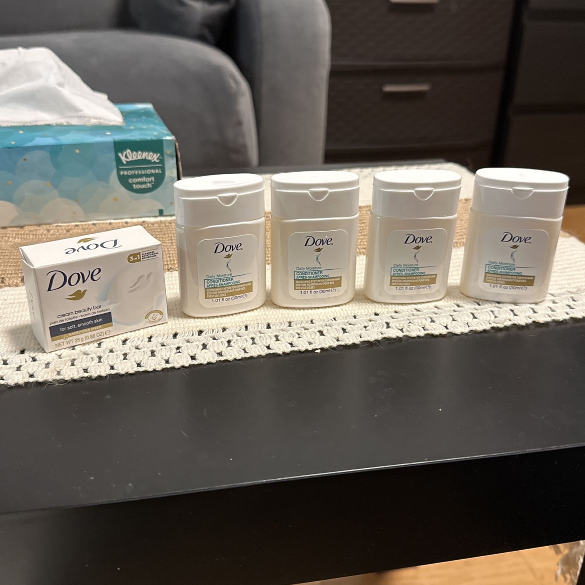 Dove Mini Soap And 4 Conditioners (travel Size)
