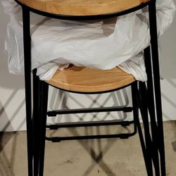 Black Metal Bar Stools