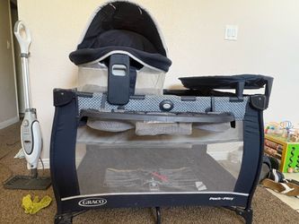 Graco 4 in 1 pack and play