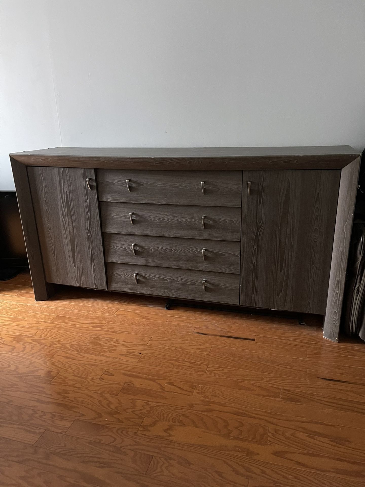 Large dresser For Sale!!