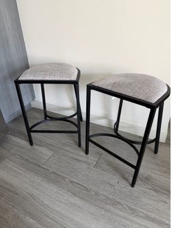 Set of 2 Gray and Black counter stools
