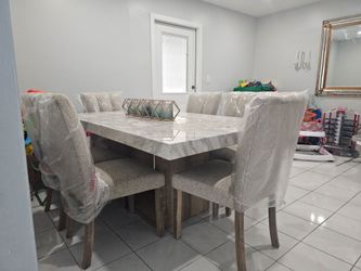 Brand new dining room table 6 chairs