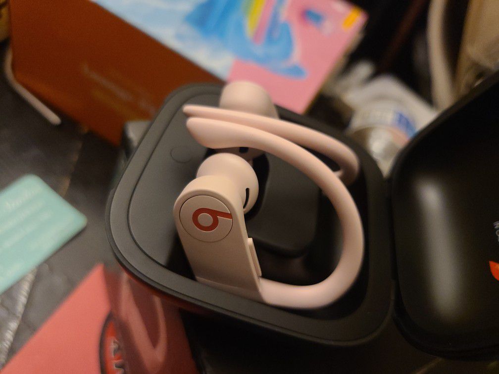 Limited Edition Beats Power Beats Pro Cloud Pink Wireless Headphones