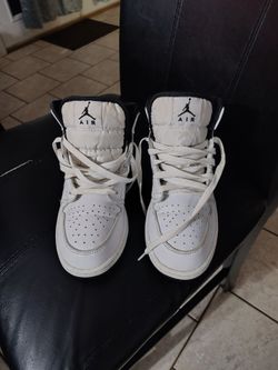 Jordan shoes like new #7Y