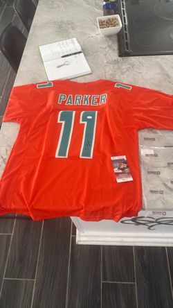 Davante Parker signed Jersey w/JSA authentication cert