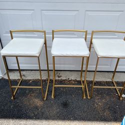 3 Light Weight Countertop Bar Stools 