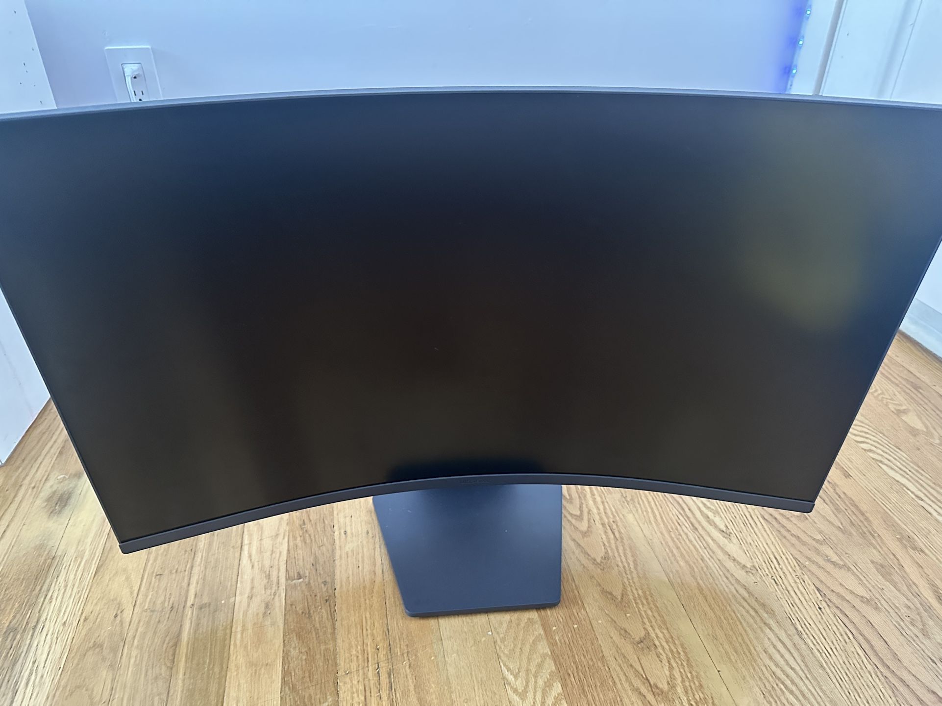 LG UltraGear 32β Curved Gaming Monitor β 165Hz, Clean Condition