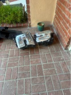 Ford F150 head light 2017 OEM
