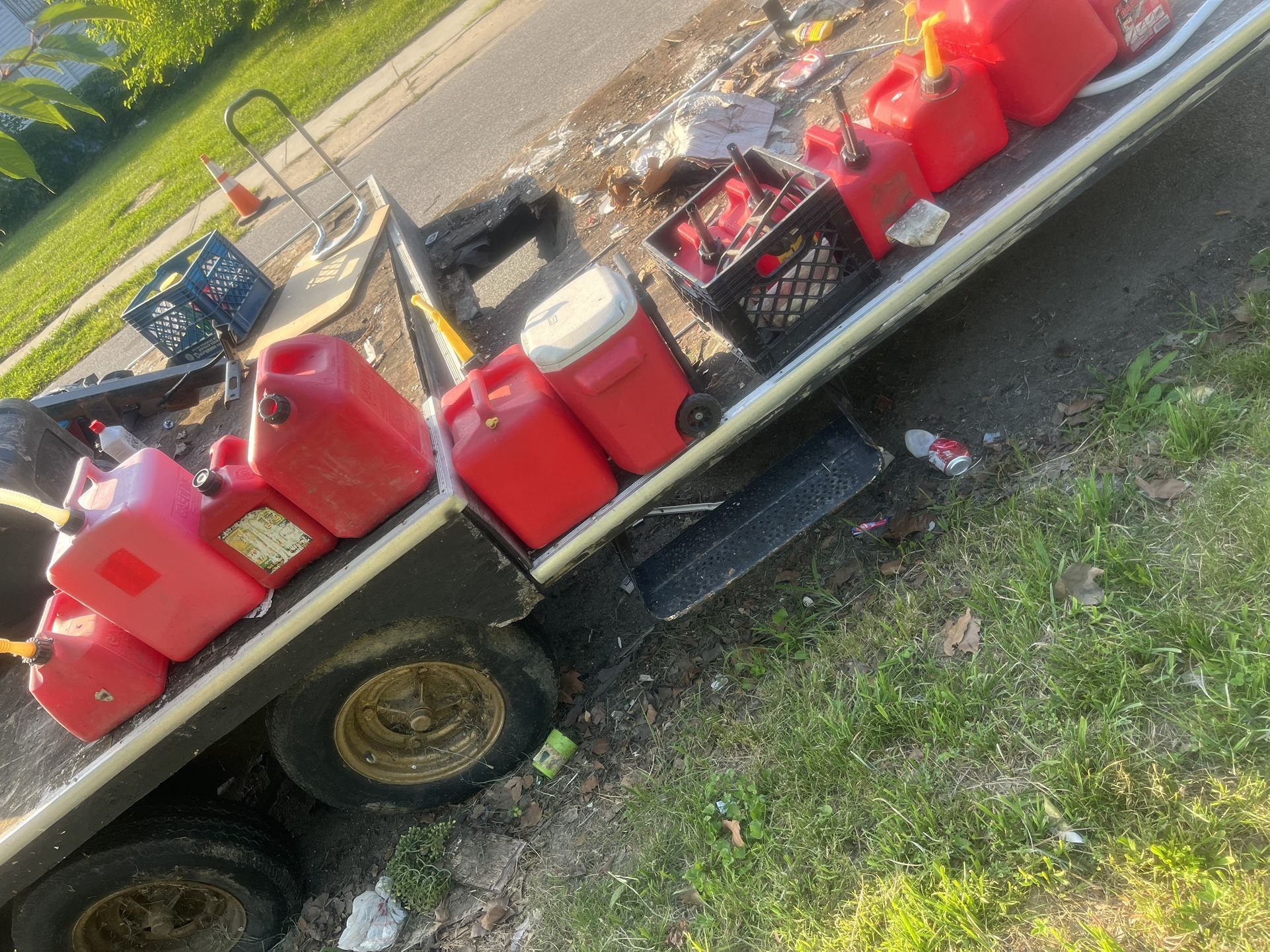 Gas cans 