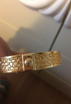 Coach bracelet ! Great conditions see my page