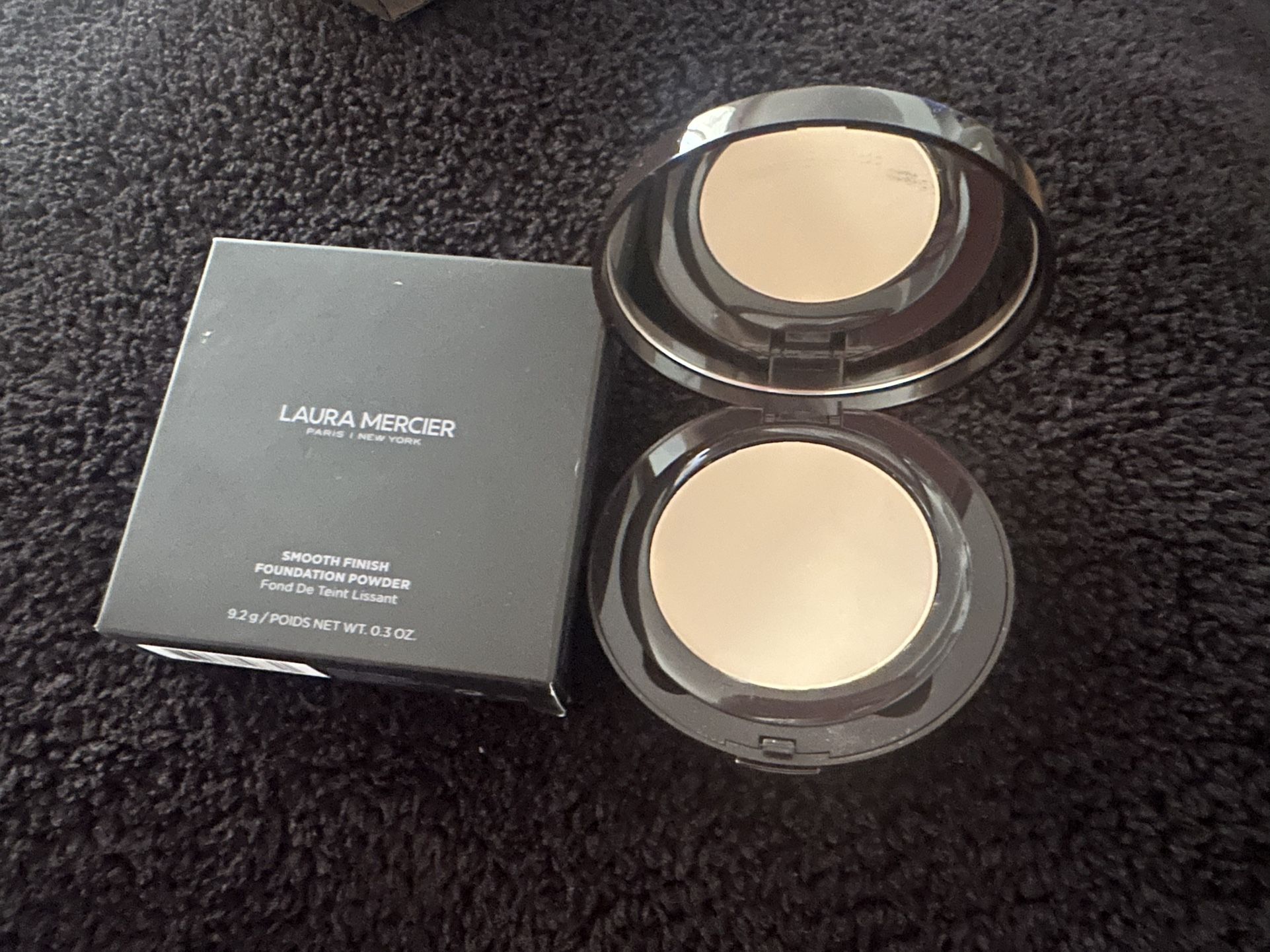 Laura Mercier Smooth Finish Foundation Powder