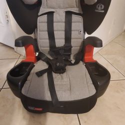 Britax Frontier ClickTight Harness-2-Booster Car Seat

