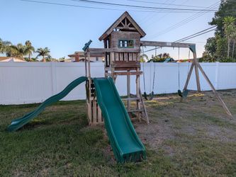 Outdoor playset