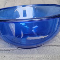 PYREX CLEAR BLUE VINTAGE BOWL
