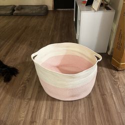 Storage basket